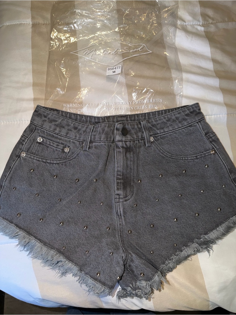 Talulah | Gray Studded Frayed Hem Denim Shorts, size M